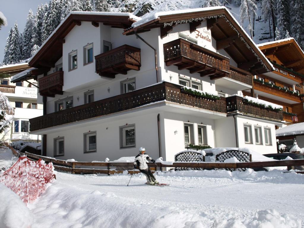 Garni Flurida Bed & Breakfast Selva di Val Gardena Exterior photo